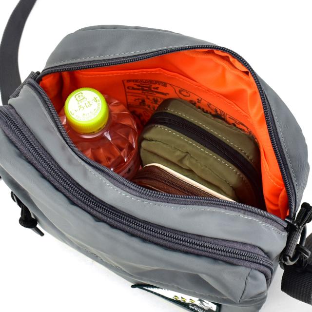 ショルダーバッグ