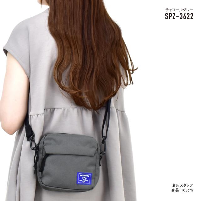 ショルダーバッグ