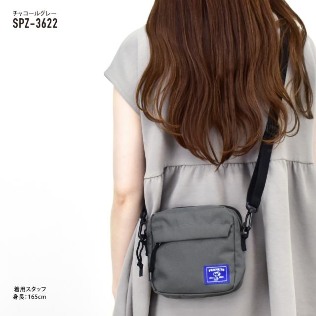 ショルダーバッグ