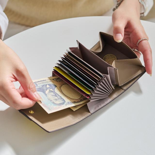 折り財布