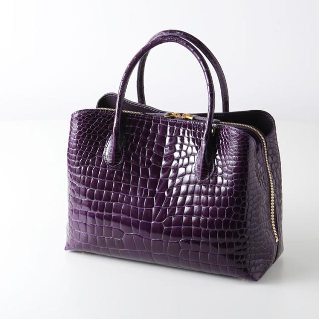 バイオレットカラーのスモールクロコダイル