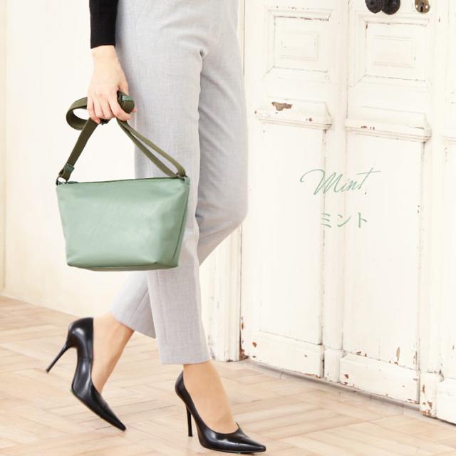 雨バッグ 牛革バッグ 防水 撥水 加工 爽やか ミルキーカラー 公園 アクティブ