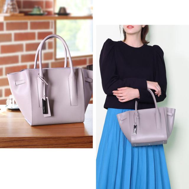 大好きなカフェでお気に入りのバッグとちょっと一息