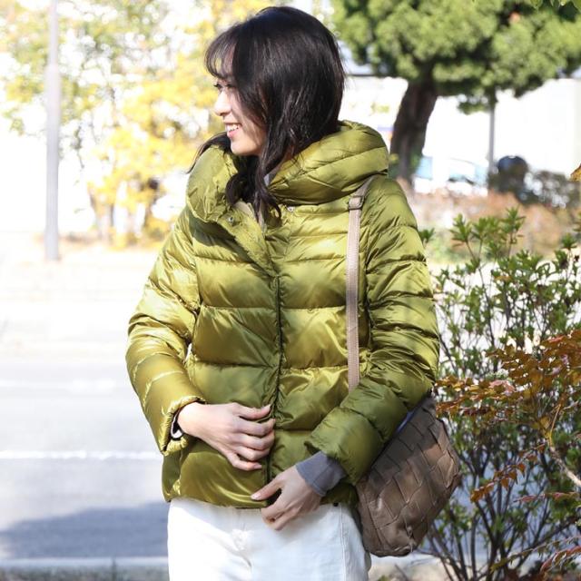 ヴィクトリアダウン ダウンジャケット レディース オリーブ