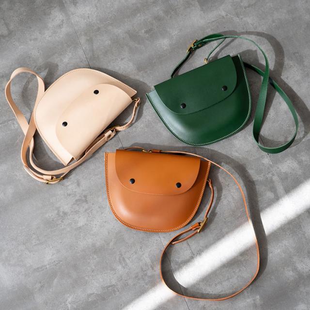 牛革　レディース　ショルダーバッグ ヌメ革