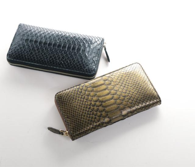 色鮮やかなダイヤモンドパイソン