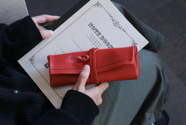 Jamale 栃木レザー ロールタイプ ペンケース レディース メンズ 日本製 高級 牛革 イタリアレザー シュリンクレザー