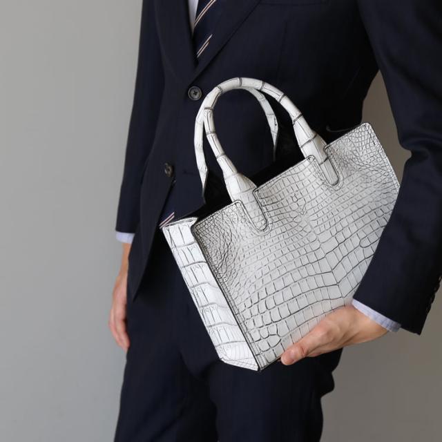 クロコダイル日本製ハンドバッグ