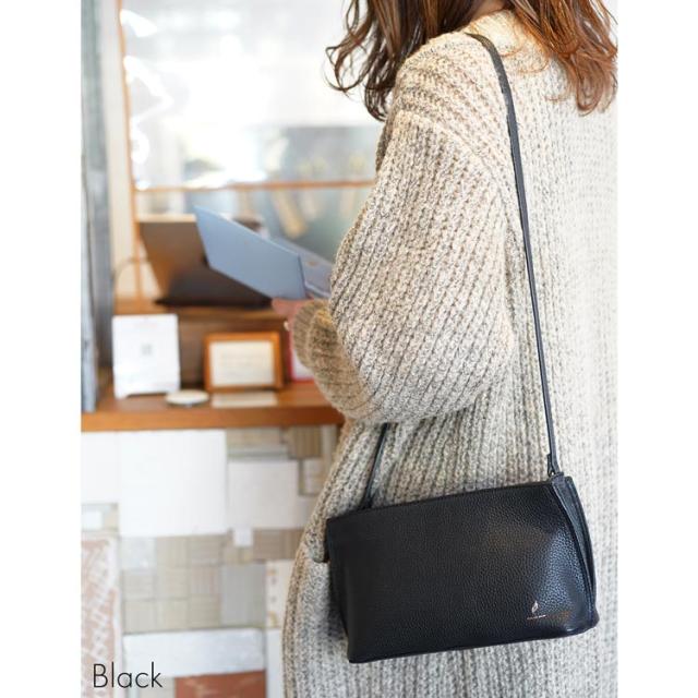 本革 ショルダーバッグ