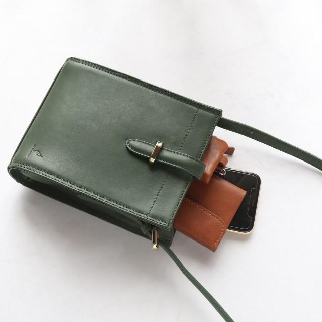 本革 ショルダーバッグ 本革 レザー