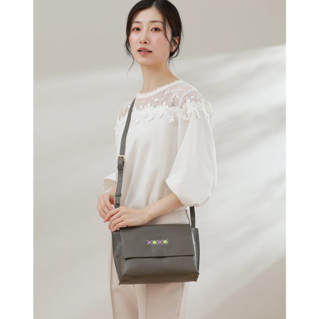 《acoさんコラボ商品》 ショルダーバッグ 斜め掛け レディース 軽量 大人 革 牛革 【名入れ 可能】 ブランド HALEINE 斜めがけバッグ ショルダー 本革 レザー 軽い おしゃれ 旅行 バッグ 本革バッグ 鞄 かばん 母の日 義母 母 ギフト プレゼント 5FB (07000504r)