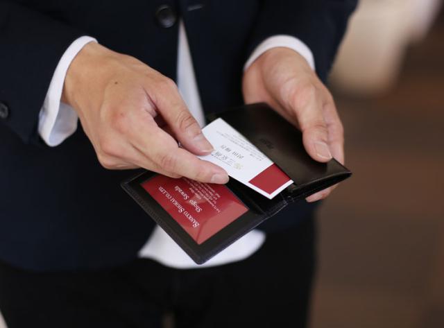 PRAIRIE プレリー 牛革 グラデーション 二つ折り 財布