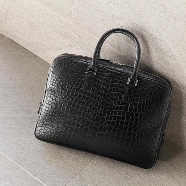 クロコダイルブリーフケース