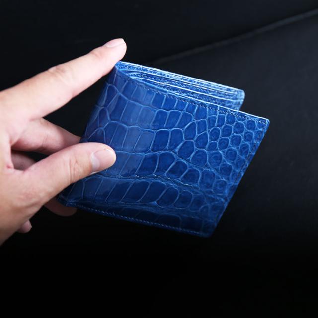 ロイヤルブルークロコダイル財布