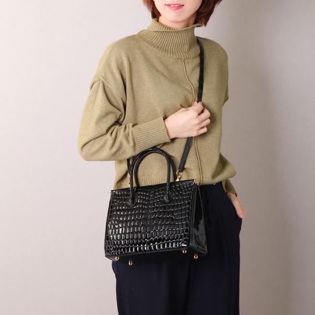 クロコダイルショルダーバッグブラック