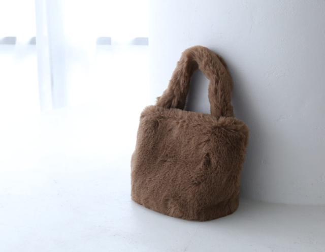 フェイクファー 2way ハンドバッグ ショルダーバッグ レディース 女性 ファー エコファー ホワイト モカ ブラック ショルダーベルト 取外し アレンジ