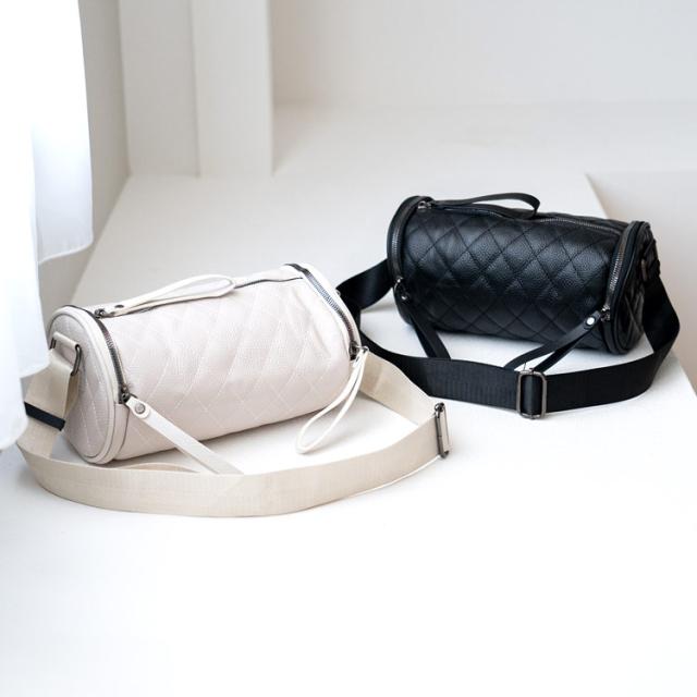 レザーロールバッグキルティングショルダーバッグ