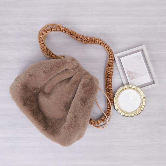 ファーバッグ レディース エコファー 巾着バッグ ショルダーバッグ フリル フェイクファー