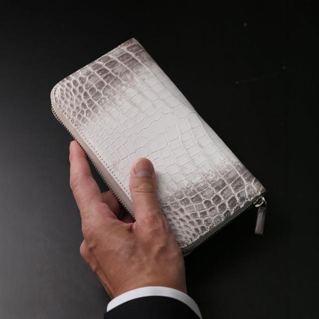 ヒマラヤクロコダイルラウンドファスナー長財布の内装