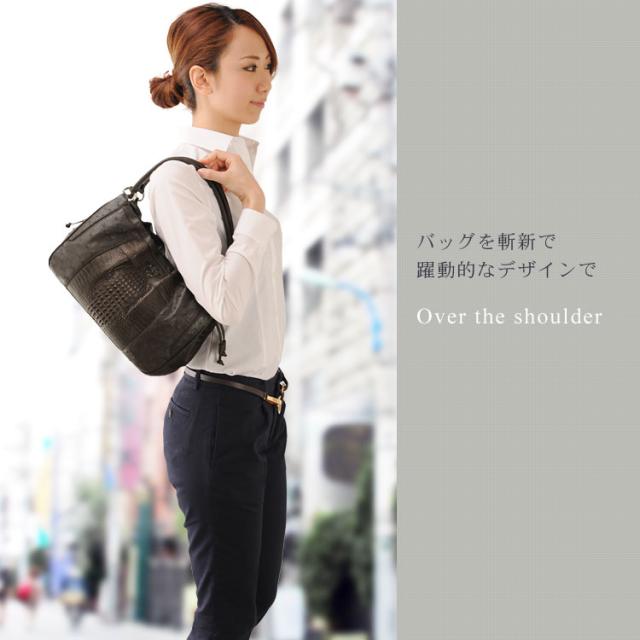 JRA　オーストリッチ　クロコダイル　ハンドバッグ JRAクロコダイルワニ革オーストリッチハンドバックブラックSS - メルカリ