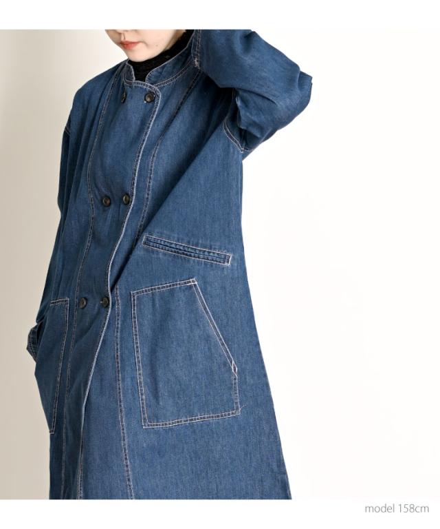 辛口デザインと抜け感の丁度いいバランス。デニムロングコート