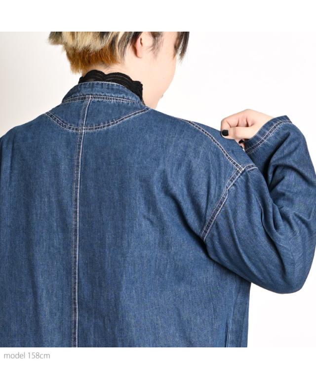 辛口デザインと抜け感の丁度いいバランス。デニムロングコート