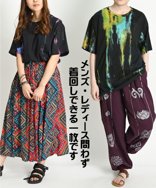 アクセントをプラス。ブラックベースタイダイTシャツ