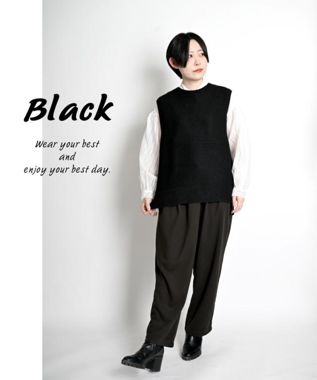 重ねて楽しむ。ガーター編みニットベスト