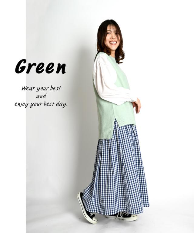 重ねて楽しむ。ガーター編みニットベスト