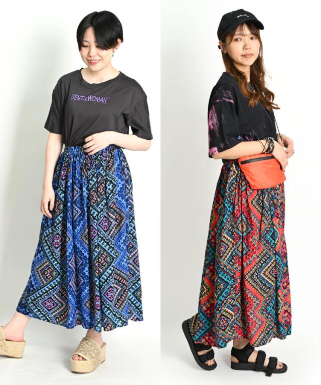 周りと差がつく。幾何学柄ロングスカート