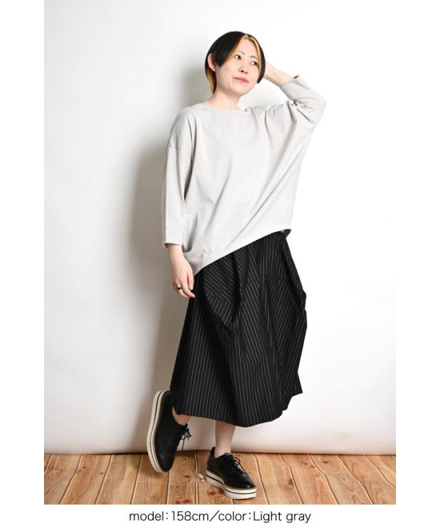 ゆるカワを手放せない。コクーンシルエットプルオーバー