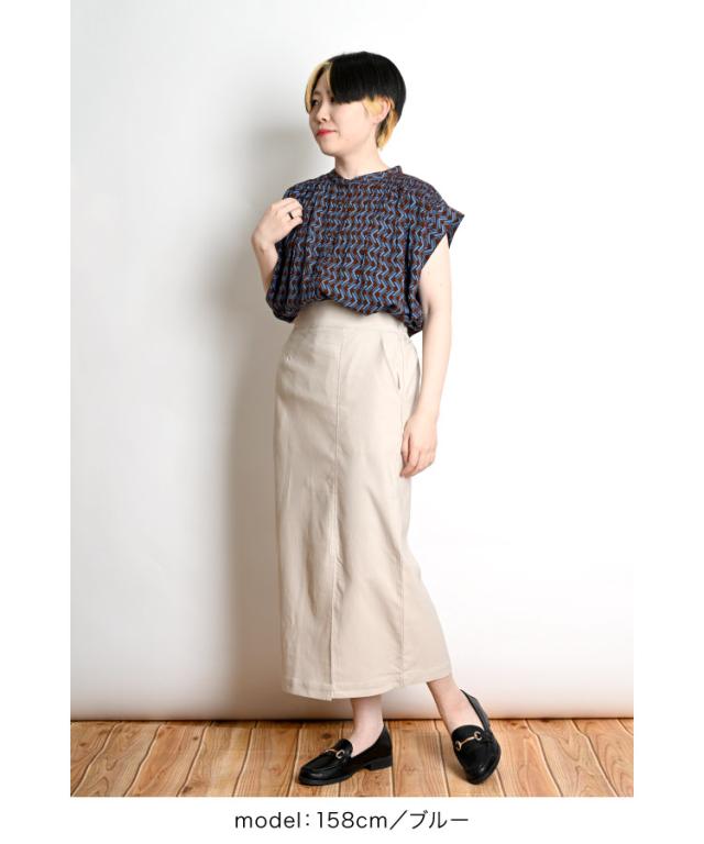 レーヨンプリントシャーリングブラウス