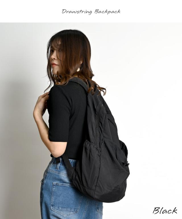 まるで呼吸するように形を変える。ドローストリングリュック