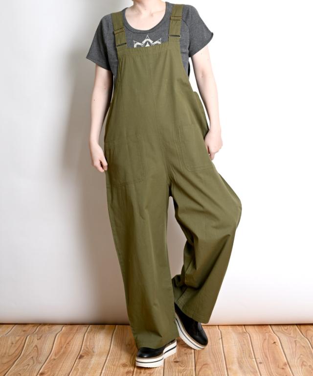 隠す、じゃなくて『包む』。コットンツイルサロペット