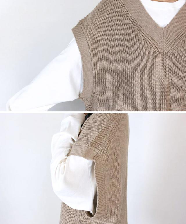 まるっと包んで。5ゲージVネックニットベスト