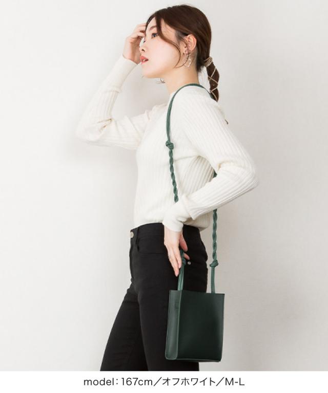 ラウンドネックリブニット