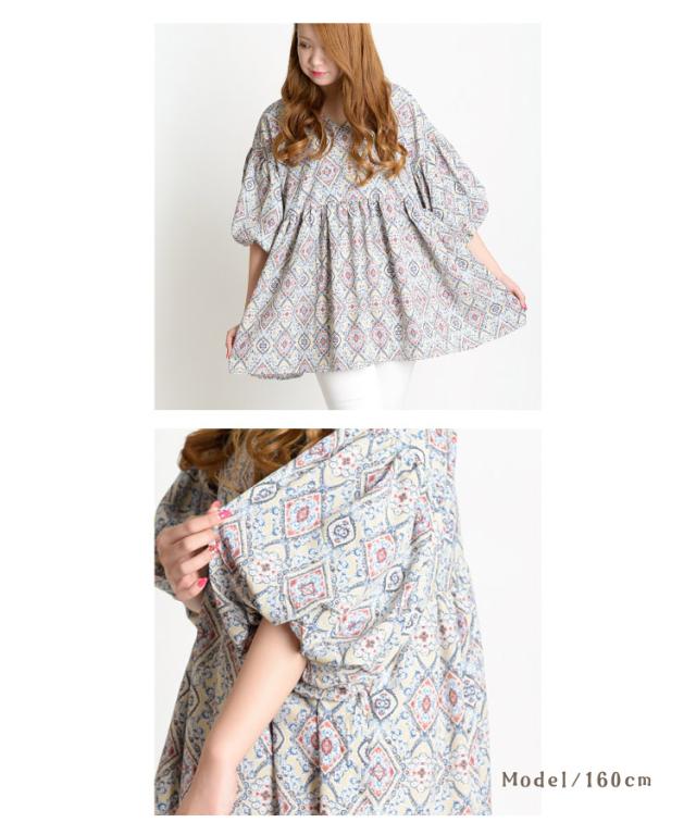 ゆるっと楽にオシャレ。 ダマスク柄パフスリーブブラウス