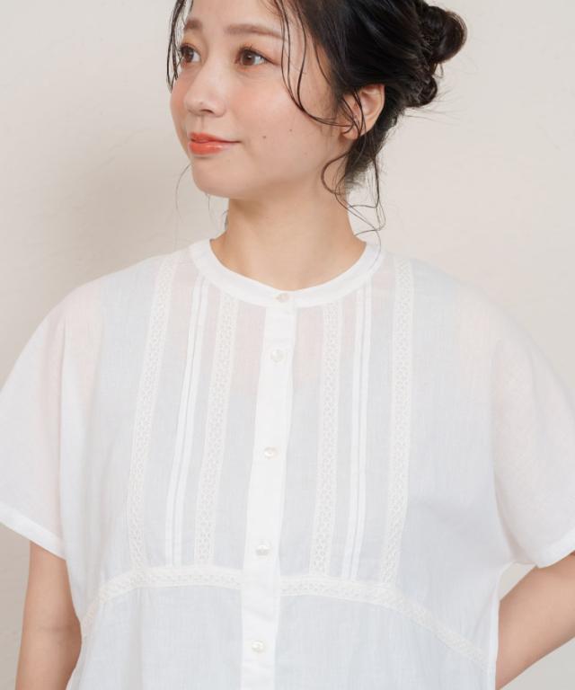 あえて、ゆるく着てる。コットンレース付前開きブラウス