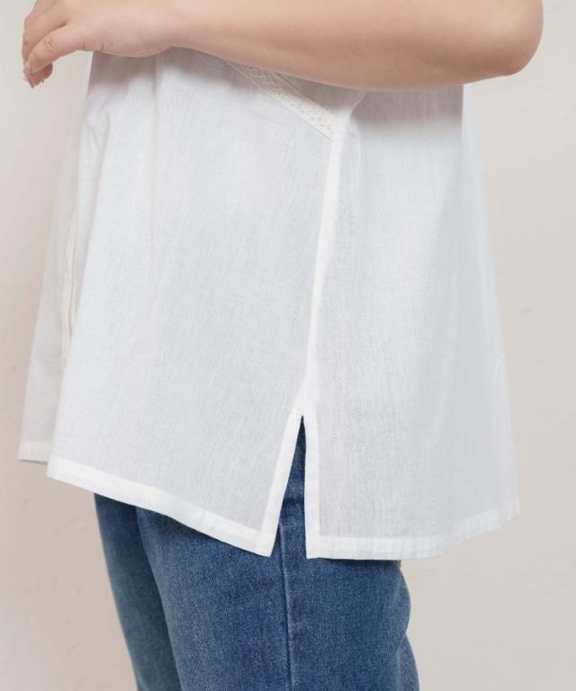 あえて、ゆるく着てる。コットンレース付前開きブラウス