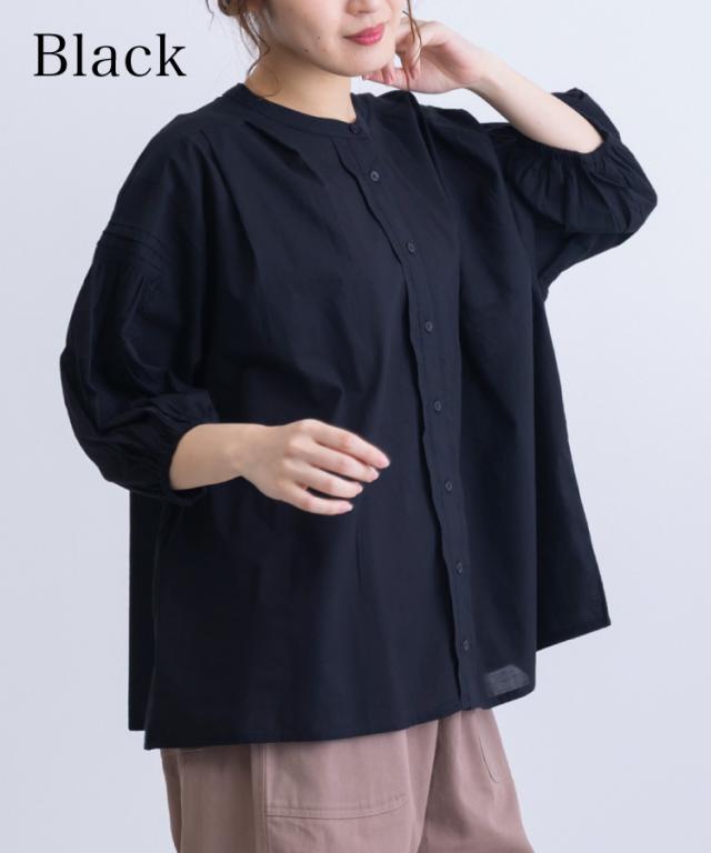 飾りすぎない美しさは、こんな一枚から。タック7分袖ブラウス