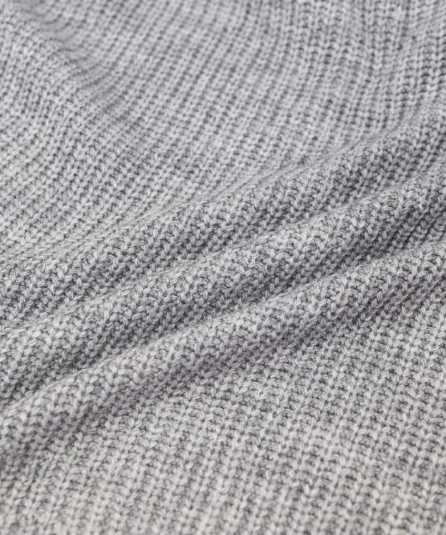 バルキーサイドボタンハイネックセーター