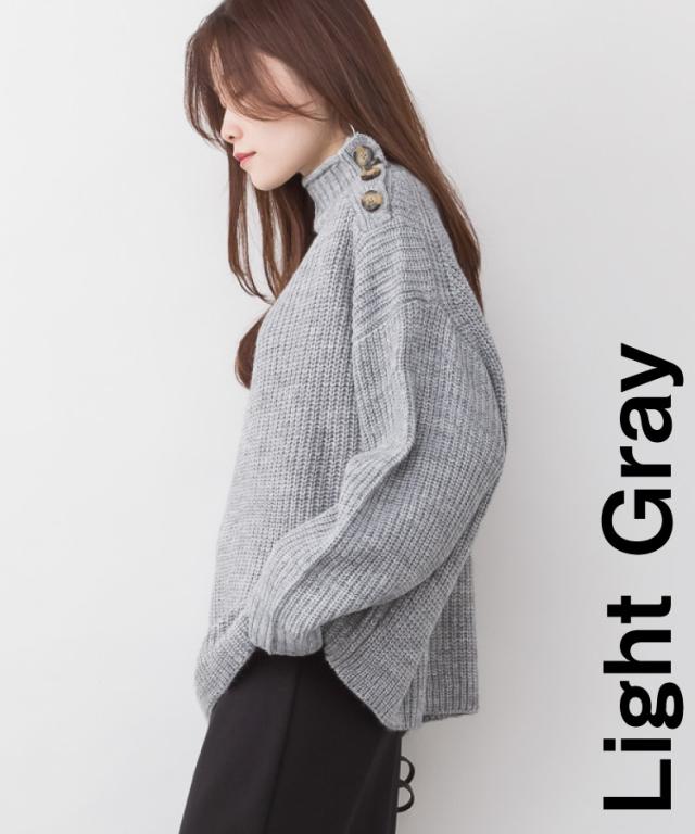 バルキーサイドボタンハイネックセーター