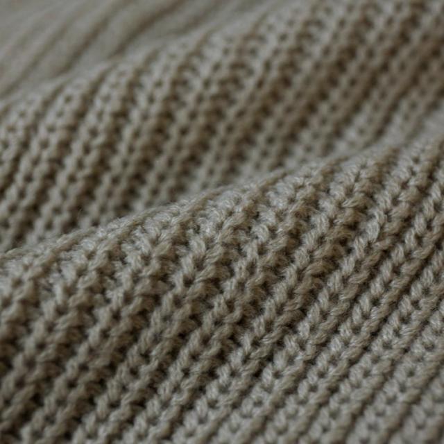 バルーン袖ゆるニット