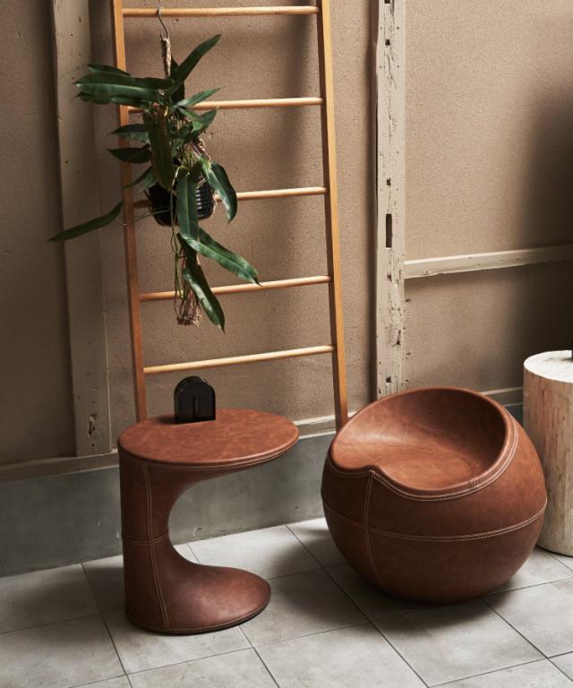 ソファの横が、私だけの特等席になる。サイドテーブル