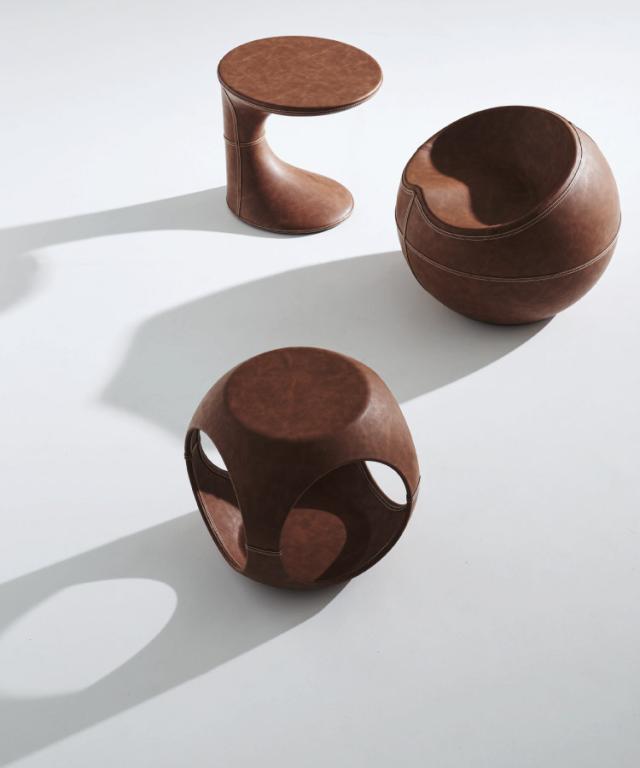 ソファの横が、私だけの特等席になる。サイドテーブル