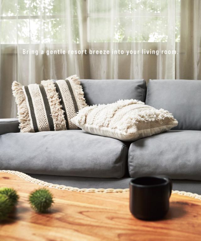 癒しのぽってりフォルム。リビングテーブル