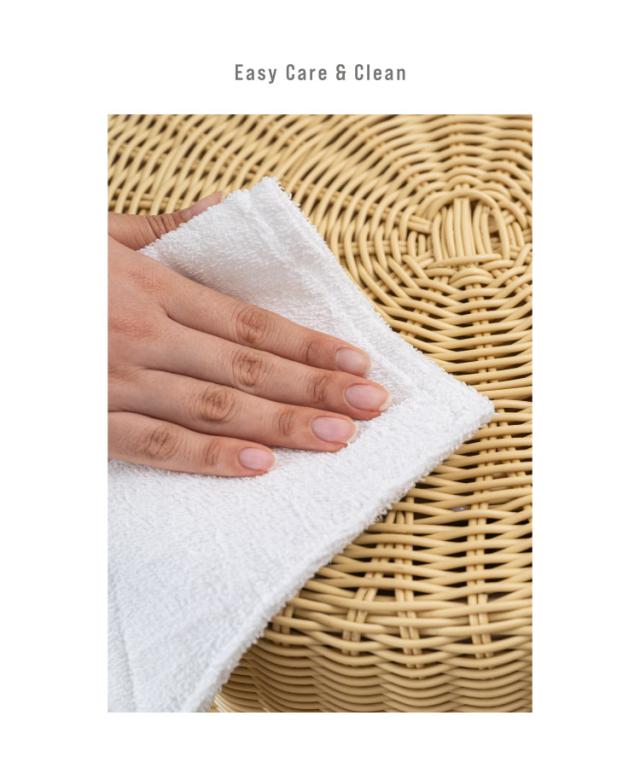 ちょこんと絵になる。スツール