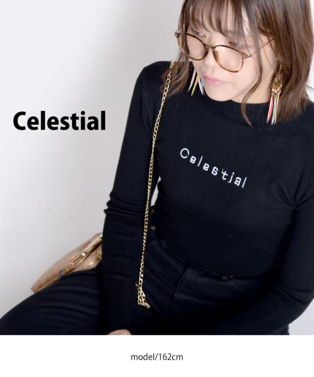 すっきりタイトに可愛く。ロゴハイネックニットソー