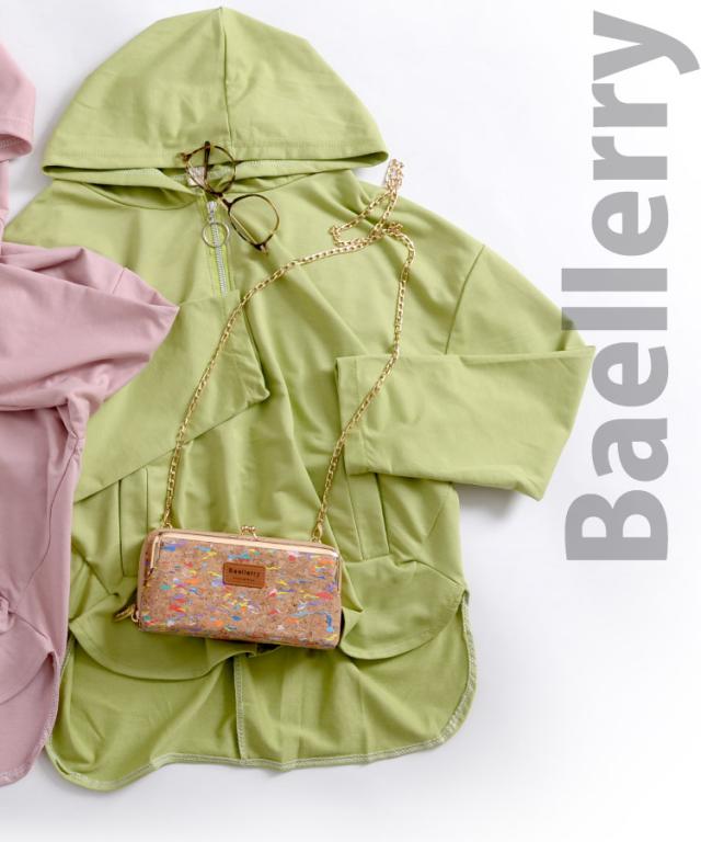 スマートにお出かけ。コルクお財布ポシェット