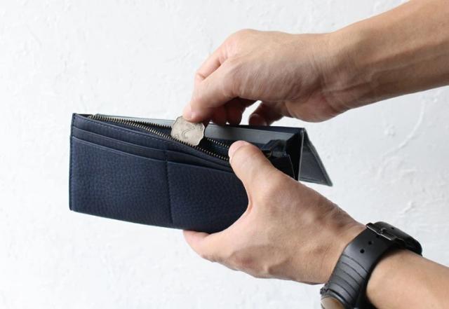 ダコタ ブラックレーベル グリップ フラップ式長財布 620112